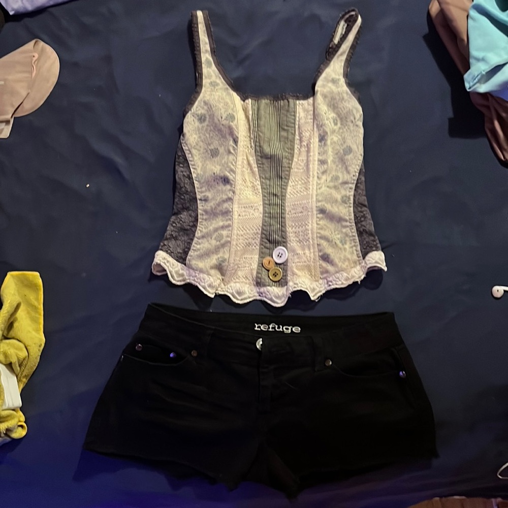 Super cute outfit!